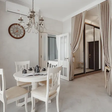 Royal Arcadia Apartment *